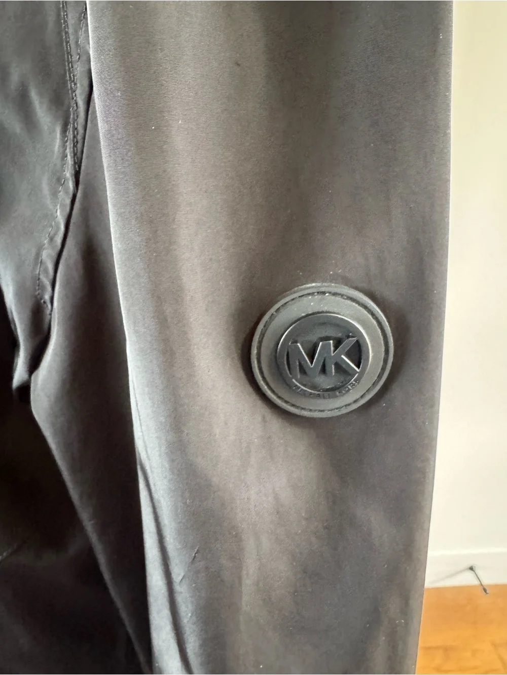 Michael Kors Men’s Black Lightweight Rain Resistant Zip Jacket Medium coat water